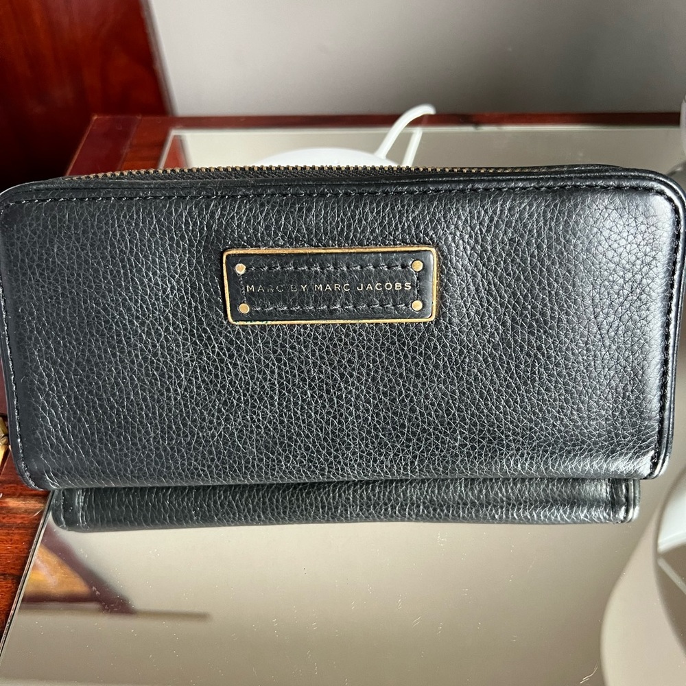 Marc Jacobs wallet